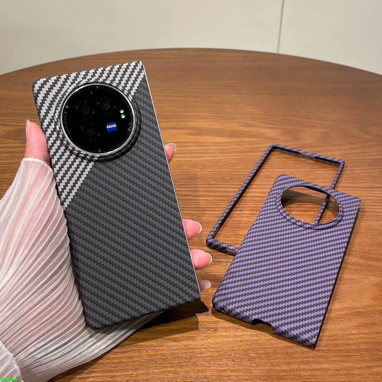 Sleek Carbon Fiber Texture PC Case with Ultra-Thin Shockproof Protection in Splicing Colors