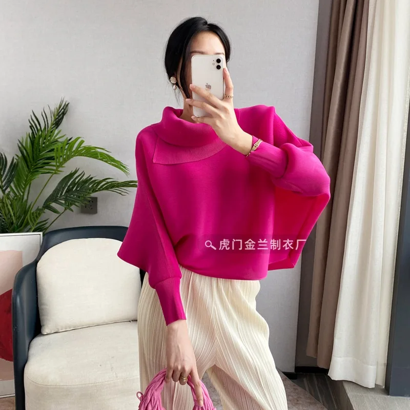 

Miyake Pleated Lapel Batwing Sleeve Top Women Spring and Autumn Loose Oversized Long Sleeves Solid Color Bottoming Shirt T-shirt