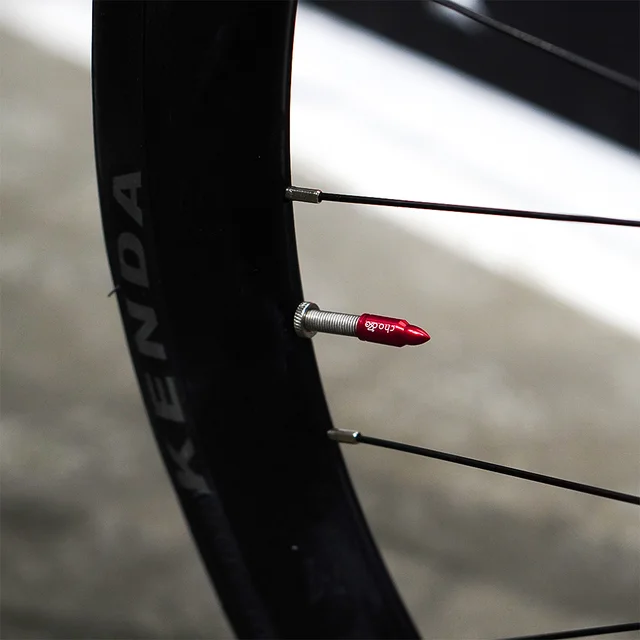 50 Tappi Valvola Presta Colorati Per Bici - Set Multicolore In Alluminio Anodizzato - Foto 5