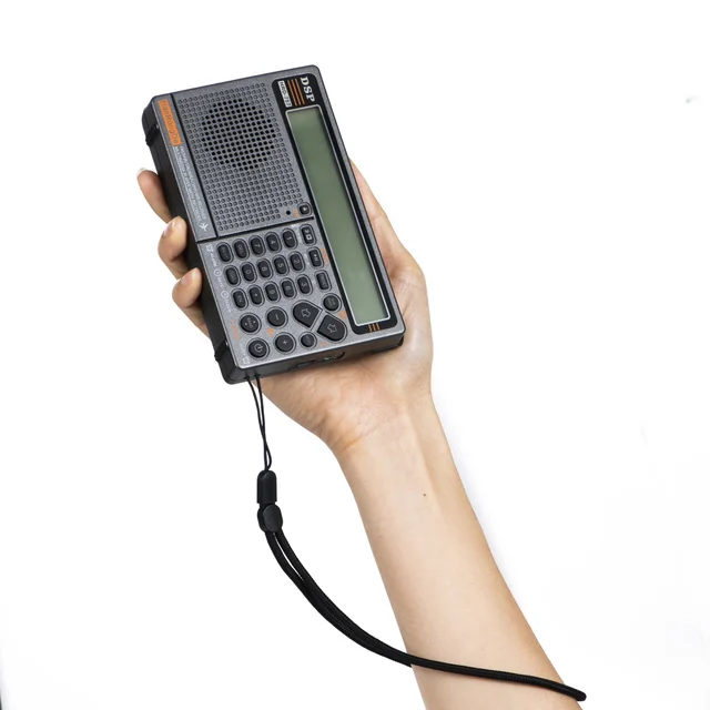 음악과 방송을 즐길 수 있는 다기능 풀 밴드 라디오