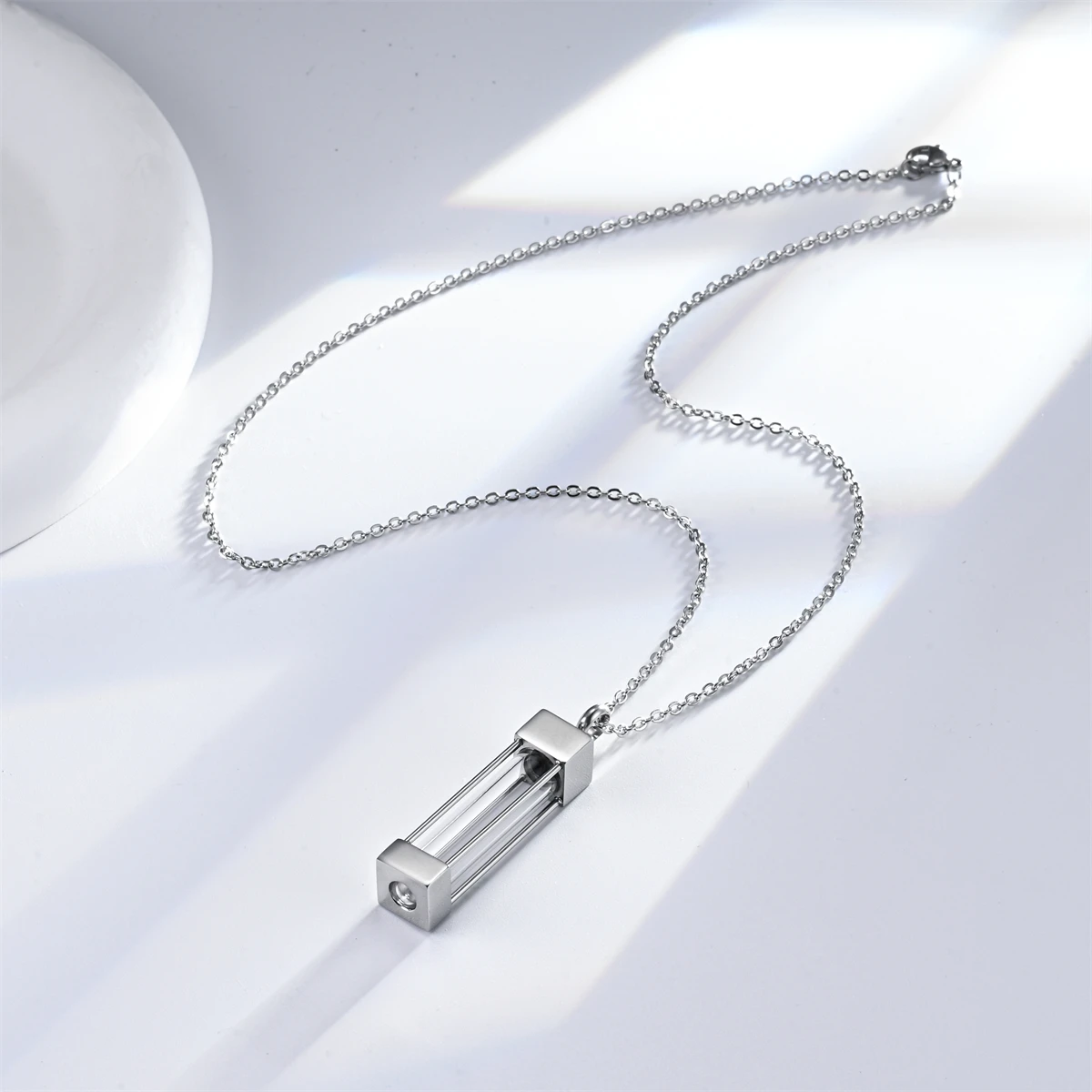Fashion Glass Cremation Jewelry Urn Necklace for Ashes Stainless Steel Perfume Vial Openable Pendant with Filling Set 3