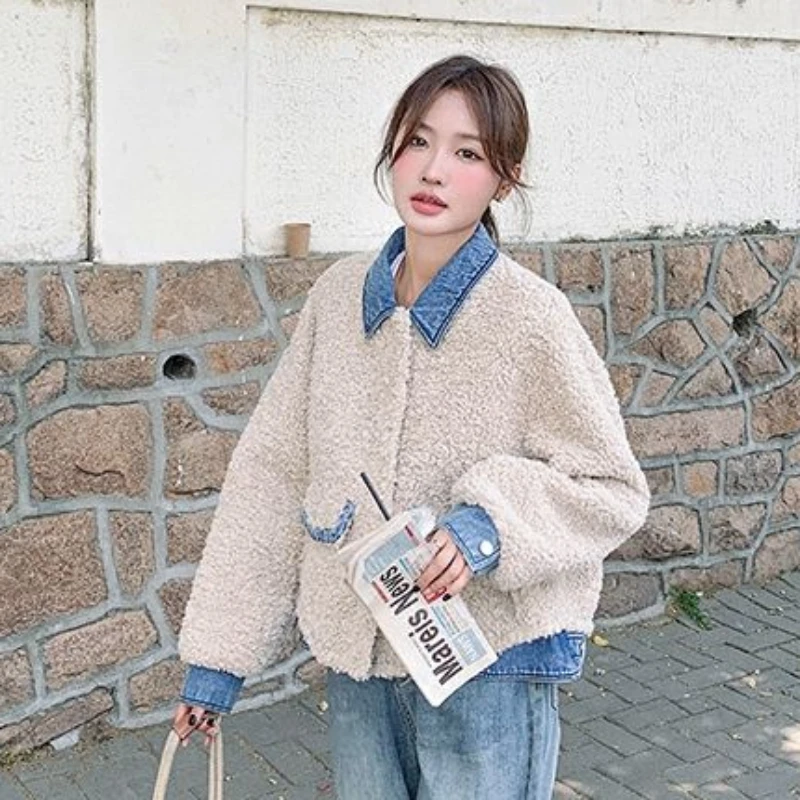 Women's Denim Stitching Coat, Lamb Wool Coat, Thick Fur, Integrated Short Outcoat, Casual Versatile Outerwear, Winter Fashion