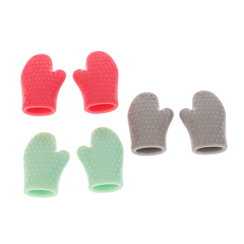 

1Pair 1:12 1:6 Dollhouse Simulation Baking Gloves Model Dollhouse Miniature Kitchen Cooking Gloves Dolls House Decor Accessories