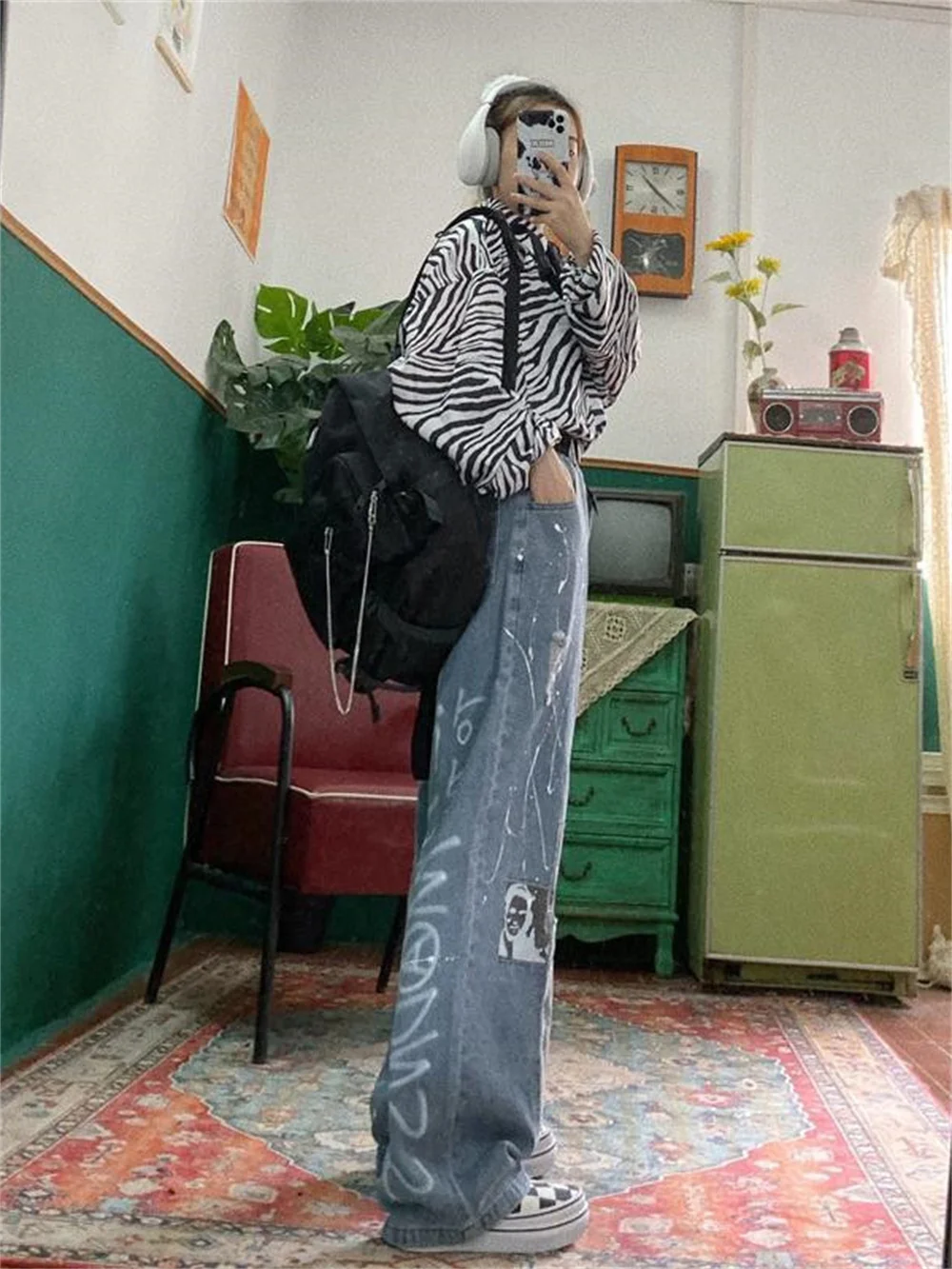 https://ae01.alicdn.com/kf/S324547e9ee1245118291b3904046f8935/Cartoon-Baggy-Jeans-Women-Harajuku-Kawaii-Anime-Cargo-Pants-Punk-E-Girl-Cute-Straight-Denim-Funny.jpg