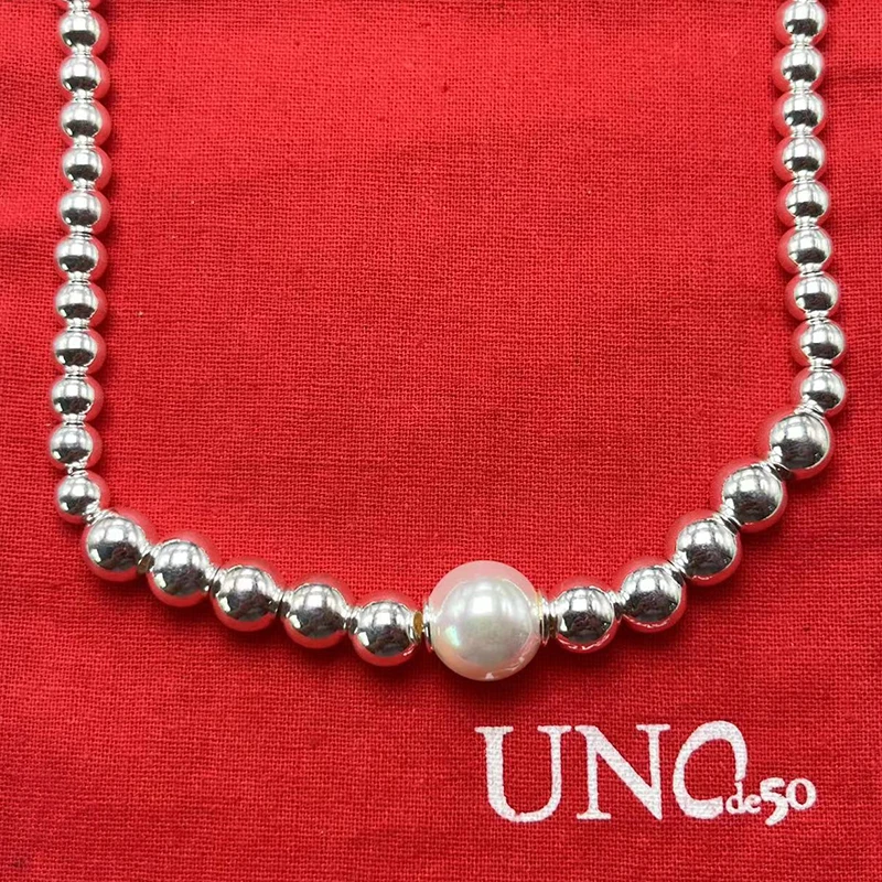 

2023 UNOde50 New European and American Bestselling Fashion Trend Exquisite Bead Necklace Women's Jewelry Gift Bag