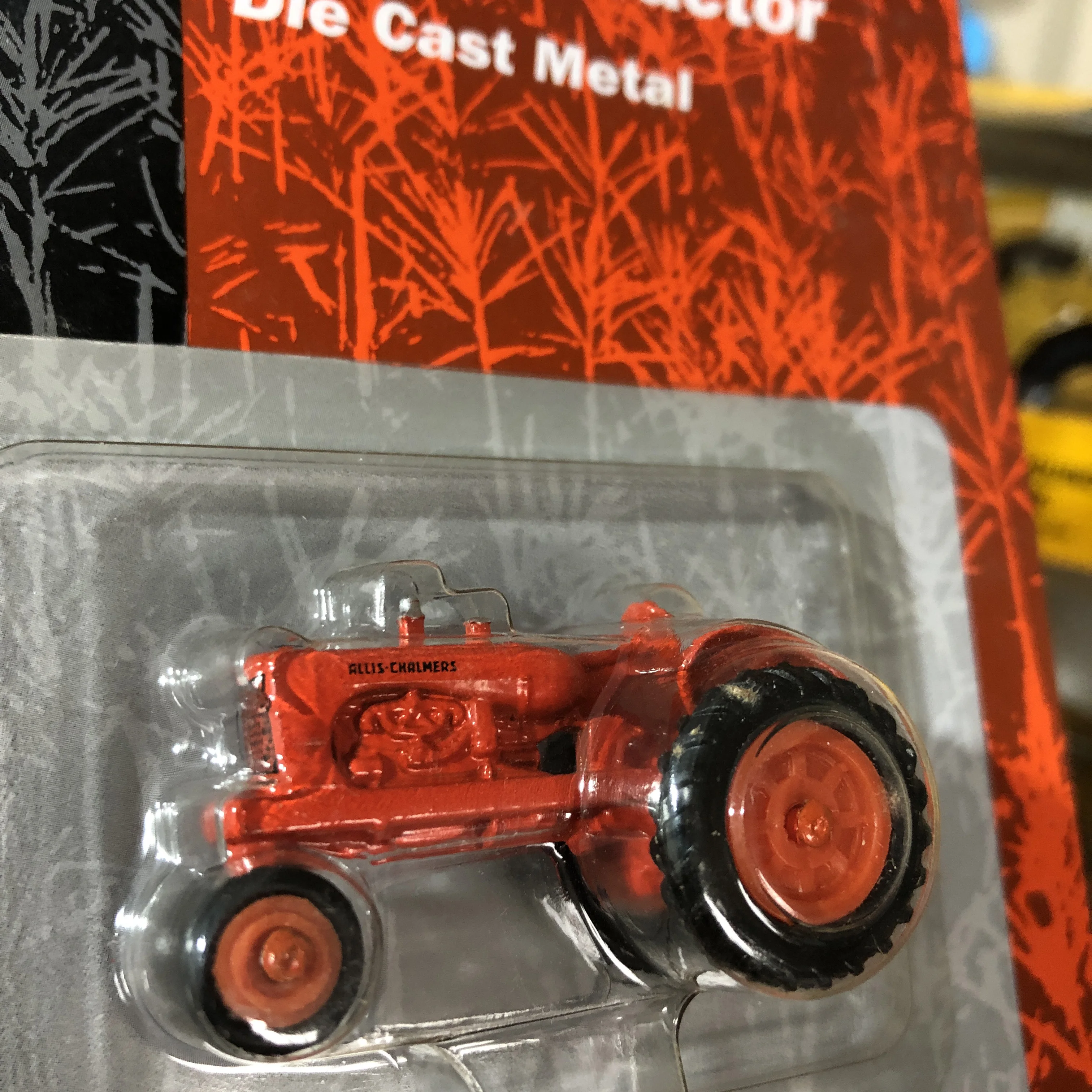 

Diecast 1:64 Scale Mini Alloy Tractor Model Ornament Pendant Adult Display Collectible Toy Gift Souvenir Display Ornaments