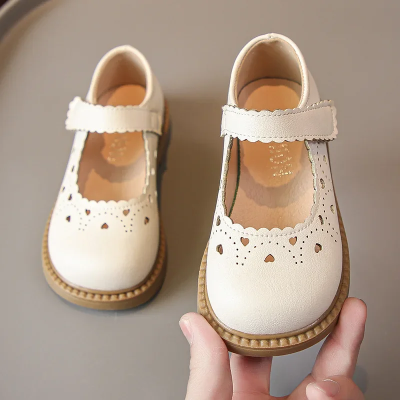Leather Shoes Mary Jane Shoes Girls Shoes Girls Leather Shoes Spring Autumn Fashion Kids Mary Janes with Cut-outs Heart Princess Sweet Children Dress Shoes Soft Chic