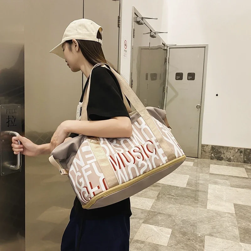 2024 New Letter Print Sports Bag Waterproof Fitness Gym Handbags Large Capacity Travel Bag Free Expansion Dry Wet Travel Tote 4