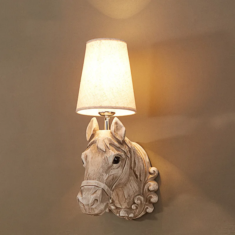 

Vintage Resin Horse Head Wall Lamp European Style Creative Bar Restaurant Corridor Staircase Bedroom Bedside Wall Light