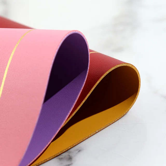 세련되고 기능적인 북유럽 스타일 플레이스 매트