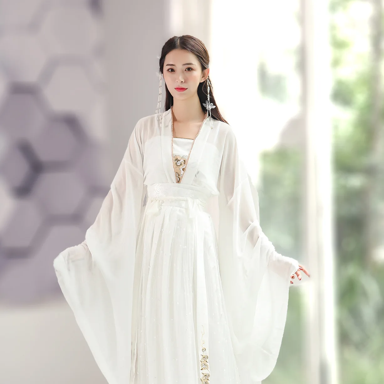 Рисунок 4 - Китайский костюм ханьфу для выступлений