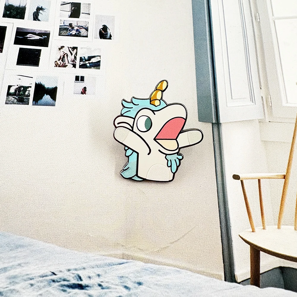 Cartoon Einhorn Handpuppe Emaille Pin Süßes oder Saures Cartoon Kinder Abzeichen Zubehör Kind Geschenk – Detail 3