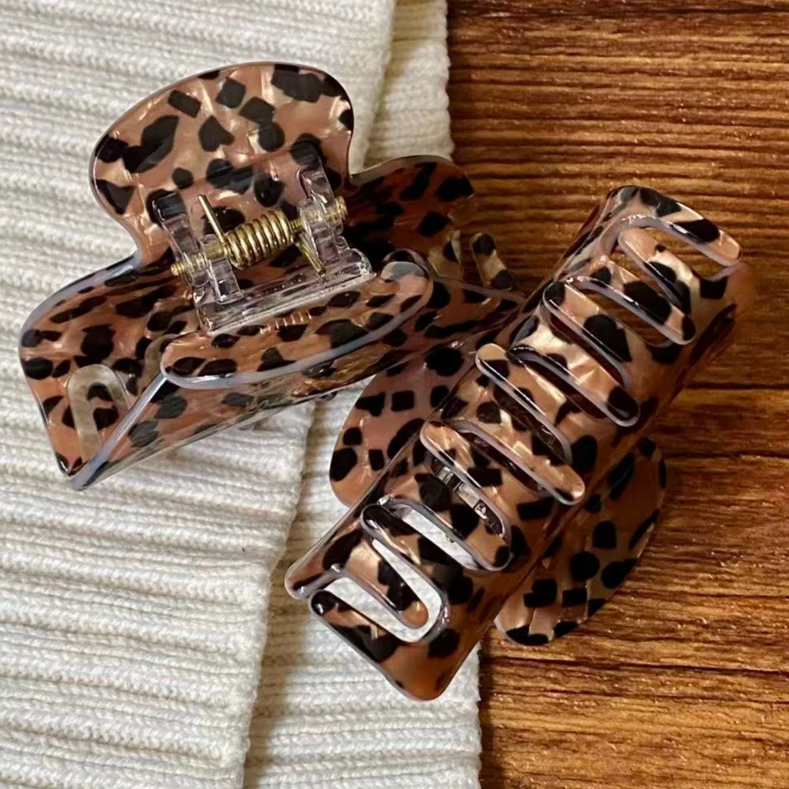 1PC Leopard Print Hair Claw Clips, Acrylic French Style Barrettes, Stylish Large Hair Grips For Women, Accessories For Daily We