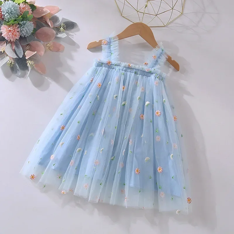 blue dress daisy-E