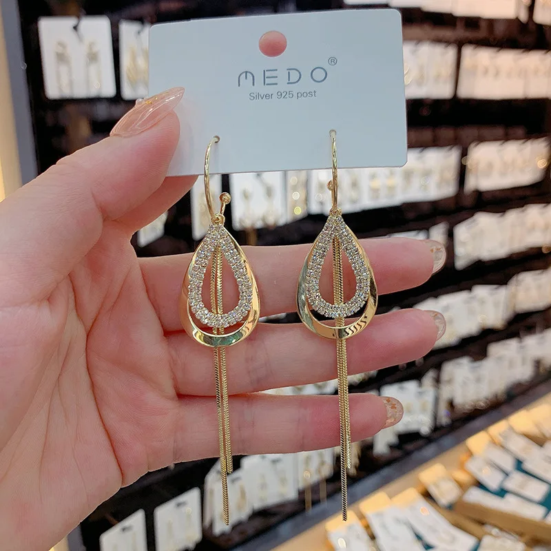 

The new 2022 luxury Luxury Rhinestone Drop Tassel Earrings For Women Korean Fashion Earring Daily Birthday Party Jewelry Gifts