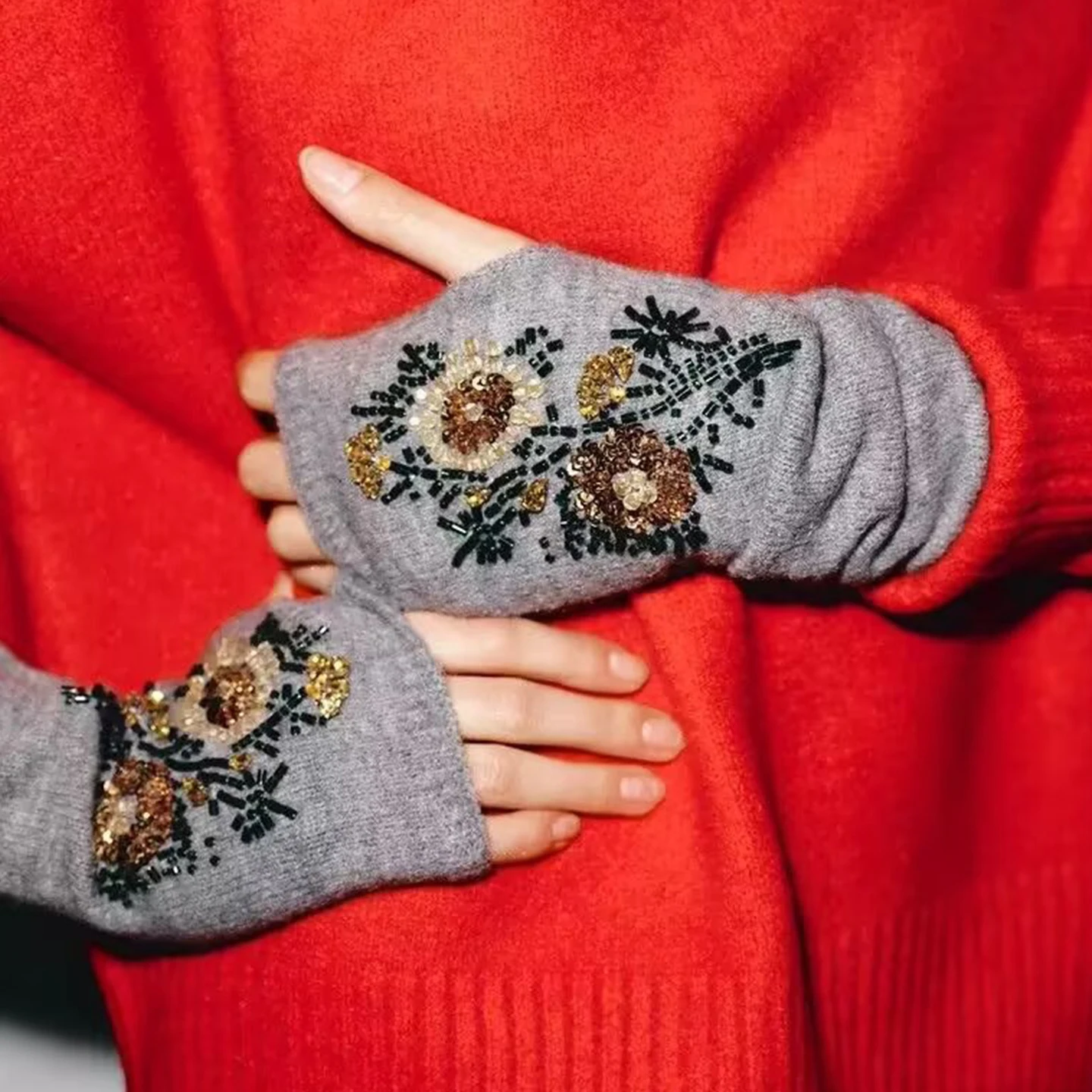 Women's Autumn Faion No-brim Hat Scarf And Fingerl Gloves High Top Capricious Sle Embroidered Plant Floral Pattern