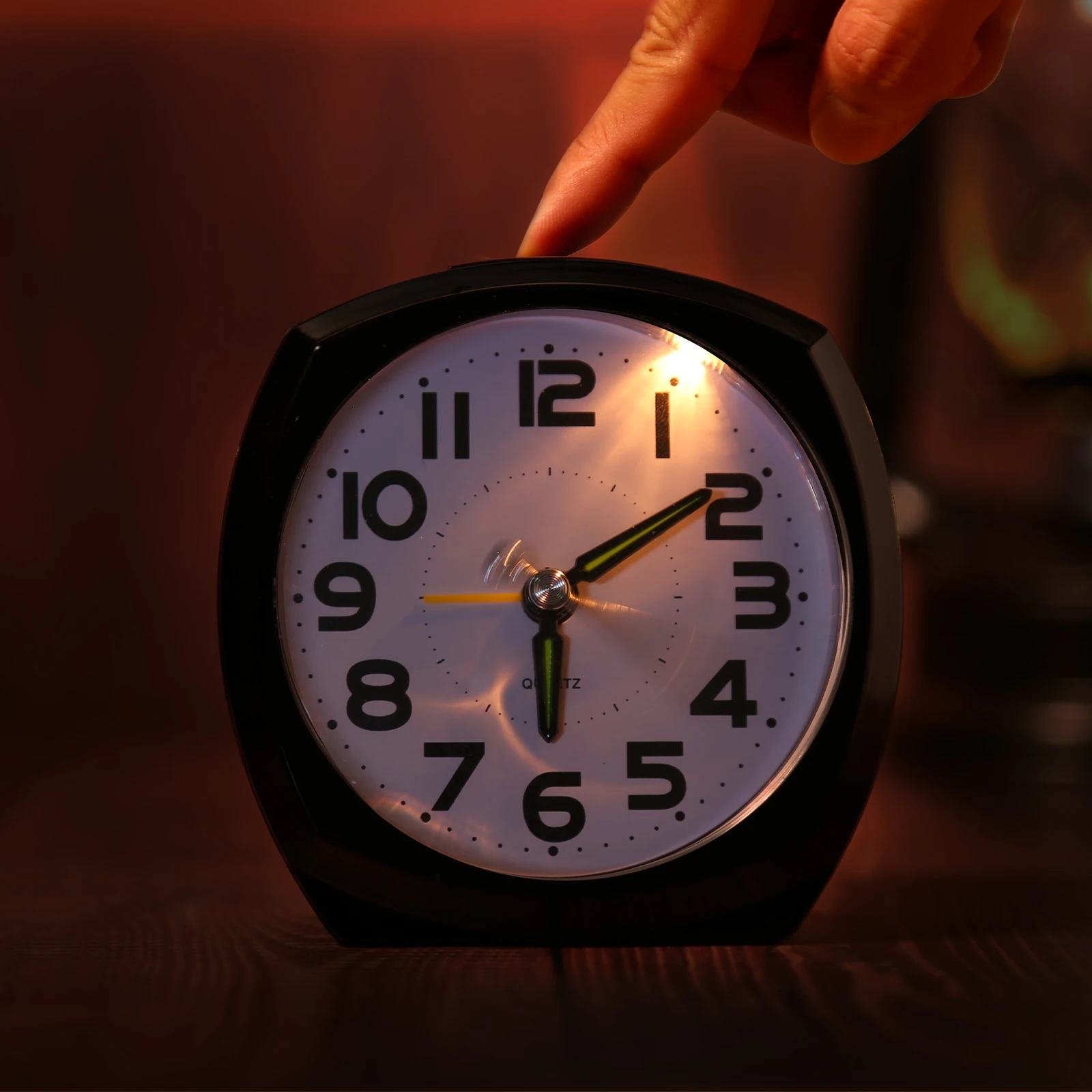 Digital Table Clock Digital Clock Table Clock ORIA Silent Alarm Clocks Analog Alarm Clocks for Heavy Sleepers Non Ticking Bedside Clock with Luminous for Bedroom Office Desk