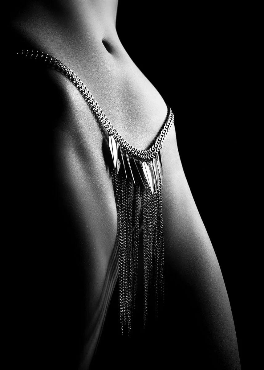 Elegant Monochrome Nude Art Canvas - Bedroom Wall Decor