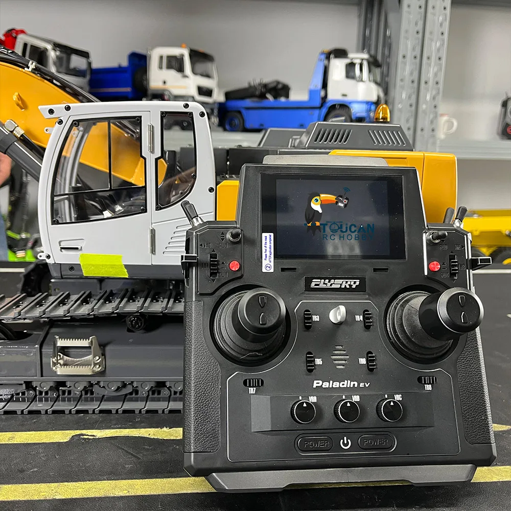 1/14 Five-Way Valve Hydraulic RC Excavator 945 Controlled Truck Panited Yellow Model Assembled Digger Metal Bucket Sound Light 3