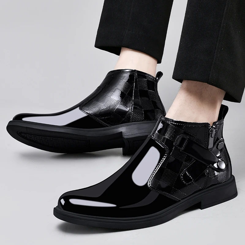 

2024 Fashion Trends Italian Man Chelsea Pointed Boots Black Glossy Casual Slip on Short Boots Vintage Leather Cowboy Ankle Boots