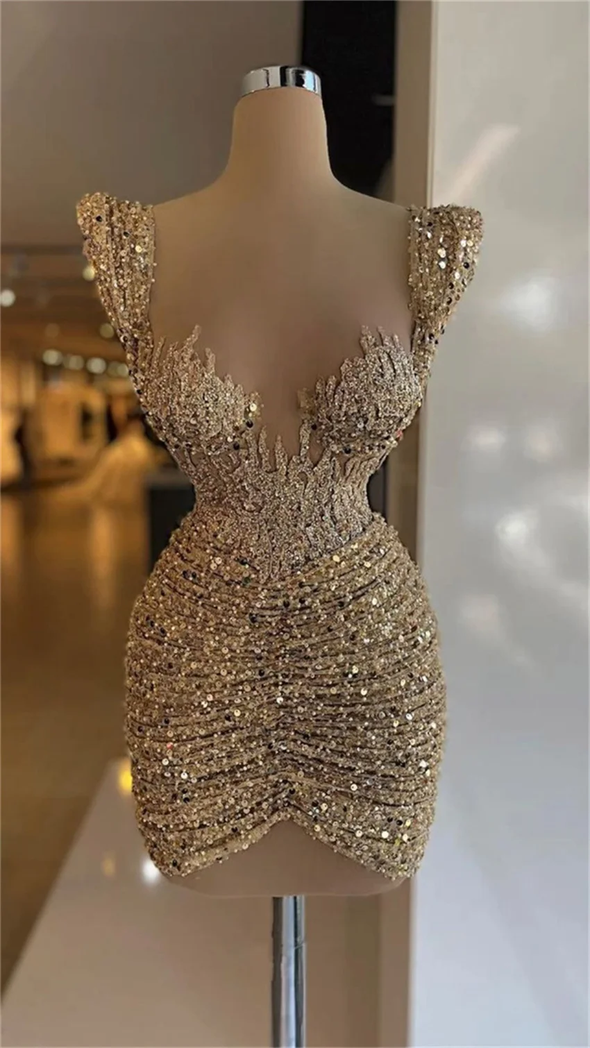 

Champagne Homecoming Dresses 2023 Sheath V Neck Knee-length Elegant Sequin Tight Party Vintage Mini Sparkly Sexy with Sleeves