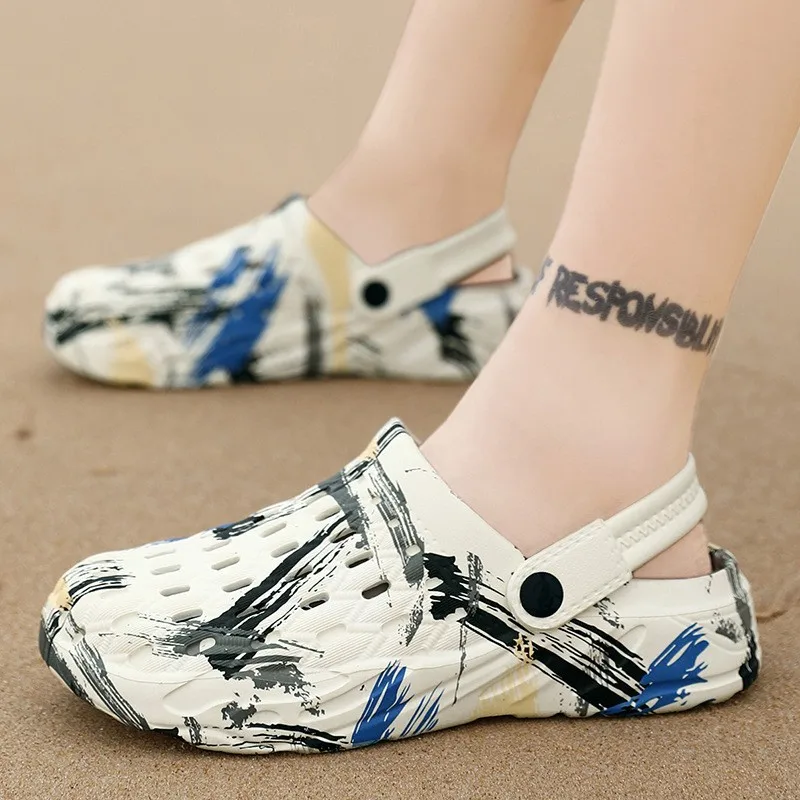 

2024 Summer Men Causal Sandals EVA Garden Clogs Sandals Soft Memory Shoes Fashion Beach Slippers Water Slip on Shoes Large Size