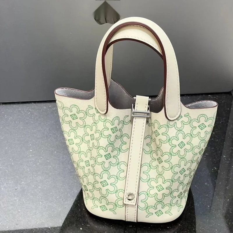 2024 Neue echte Lederkopfschicht Rindsleder Mini-Gemüsekorb Siebdruck Blumeneimer Kordelzug Offene Damentasche_voghion.com