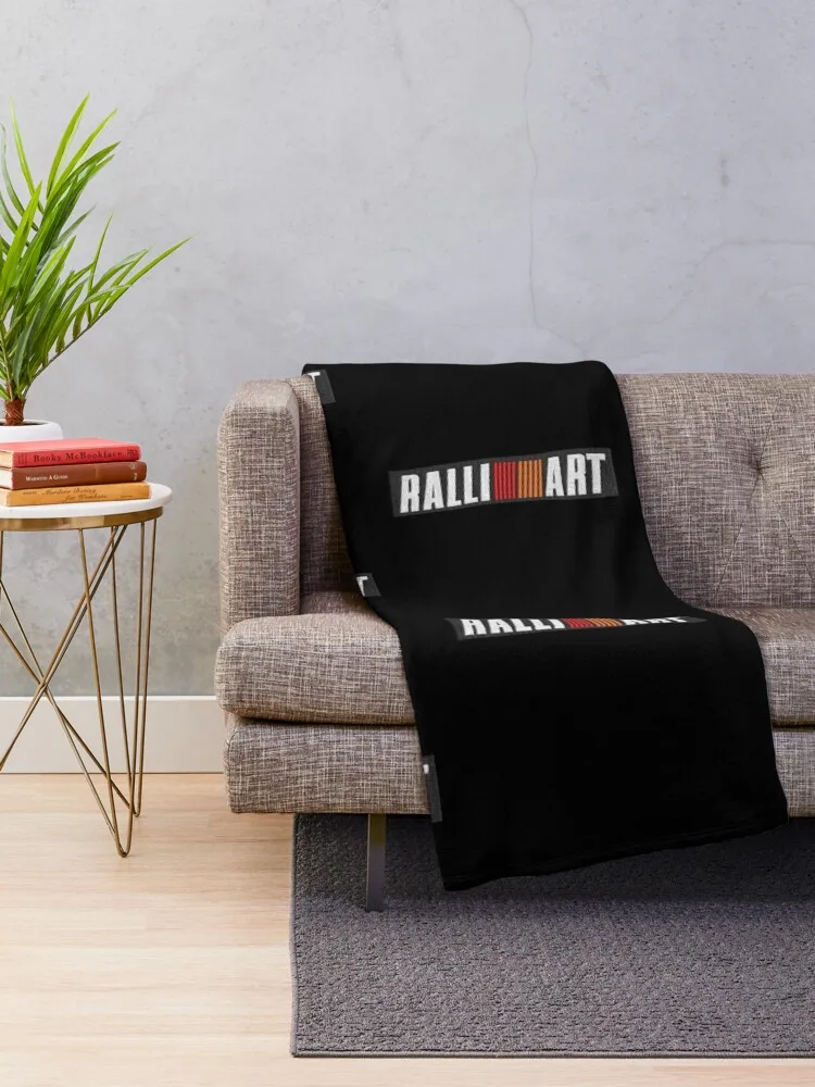 Ralliart �ڼ� �ΰ� ������ ���, ���� ��Ƽ�� ħ�� Ŀ�� ���