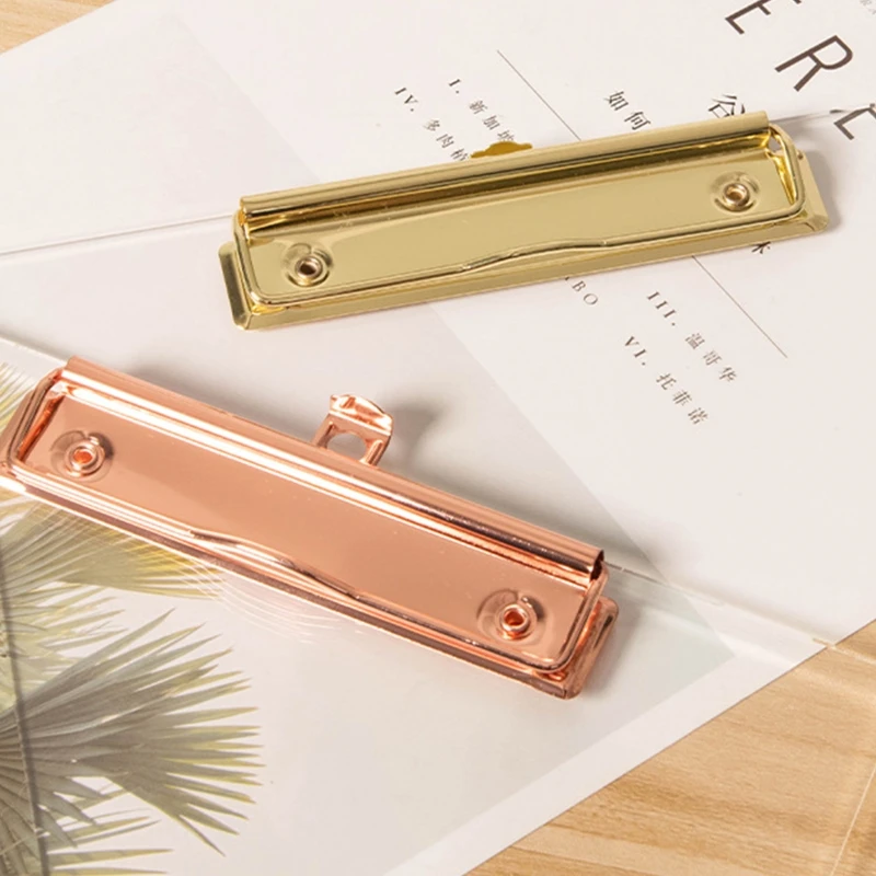 투명 아크릴 클립보드 클립보드 수직 쓰기 패드 로우 프로파일 클립은 30장 Documnet 파일 홀더를 보유합니다.