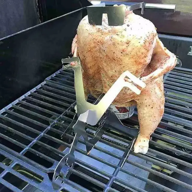 American Motorcycle BBQ Steel Rack Funny Chicken Stand with Beer Can Holder Grilling Roast Rack BBQ Barbecue Accessories