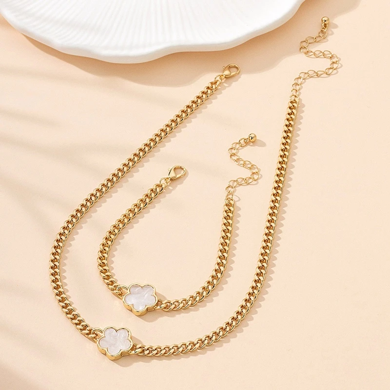 2024 New Lucky Five-Leaf Clover Necklace Bracelet Chain For Women For Men Gifts Fashion Jewelry Hot Sale Party Gift  Daily Wear