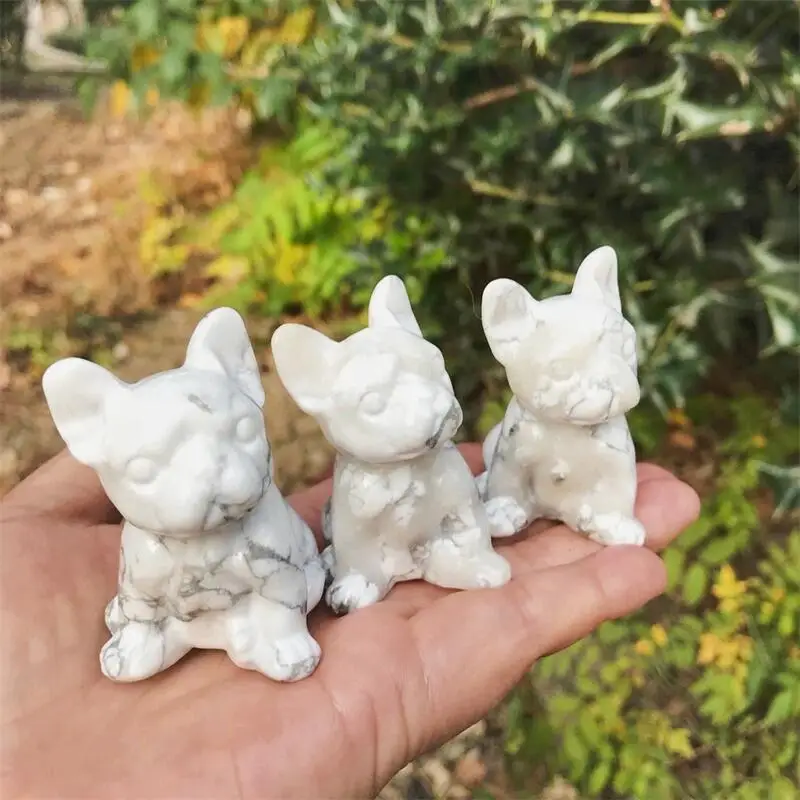 

Натуральный французский Бульдог Howlite, кристалл, мини-животное, резьба, исцеляющая энергия, детский подарок на день рождения, 1 шт.