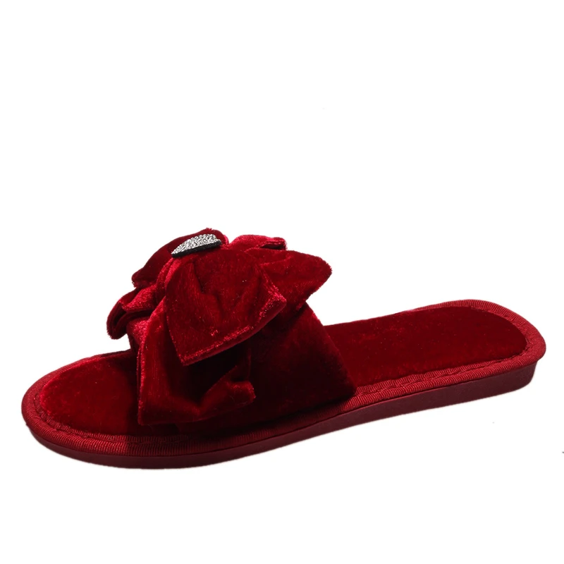 Рисунок 4 - Женские меховые домашние тапочки