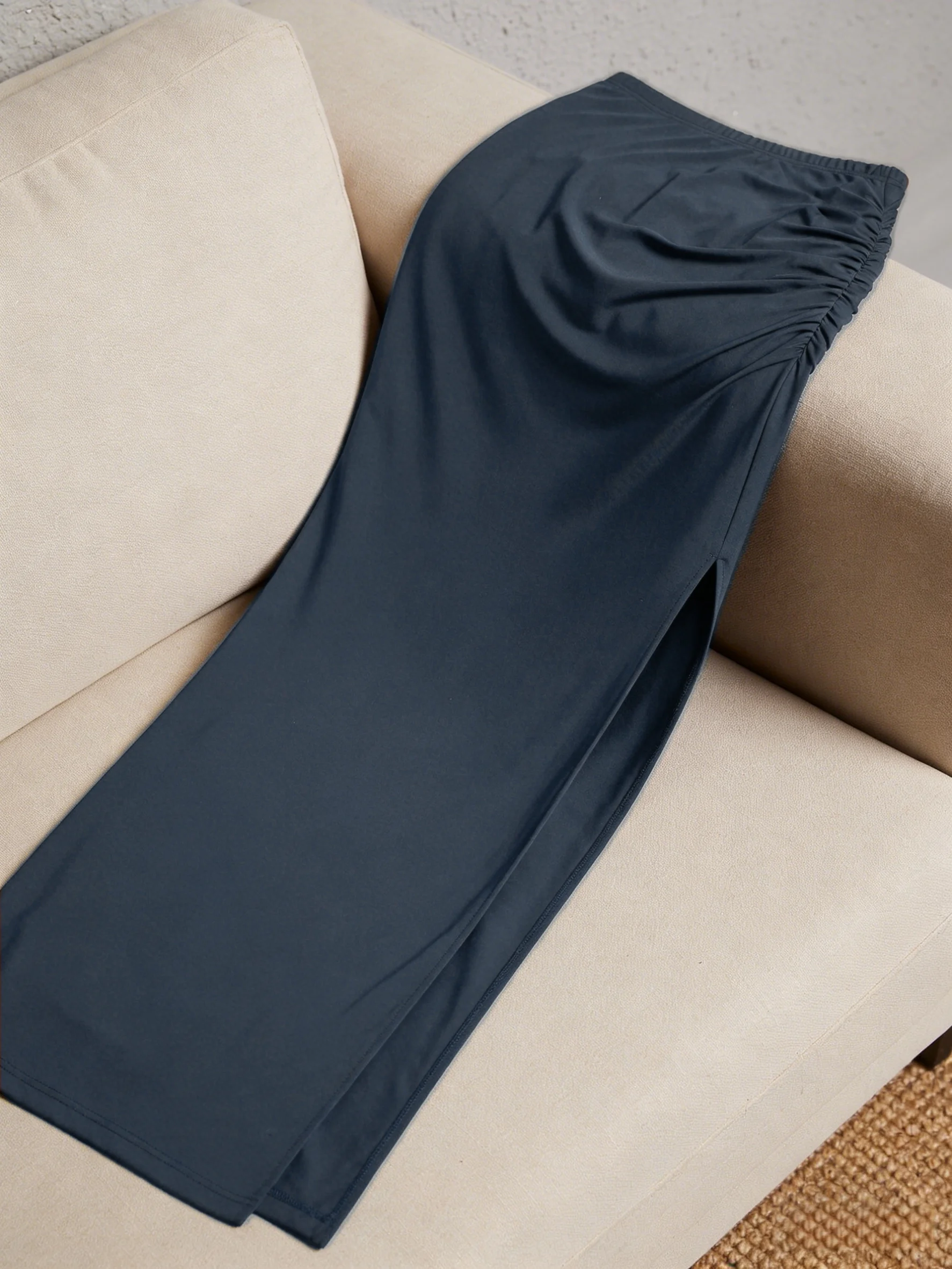 Women Navy Blue Solid Color High Waist Ruched Side Slit Maxi Skirt Casual Slim Fit Bodycon Long Skirt For Daily Wear Streetwear 5