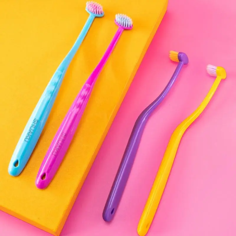 성인과 어린이의 치아 교정기 치과 임플란트에 적합한 작은 팁이 있는 2Pcs 치아 교정용 부드러운 칫솔