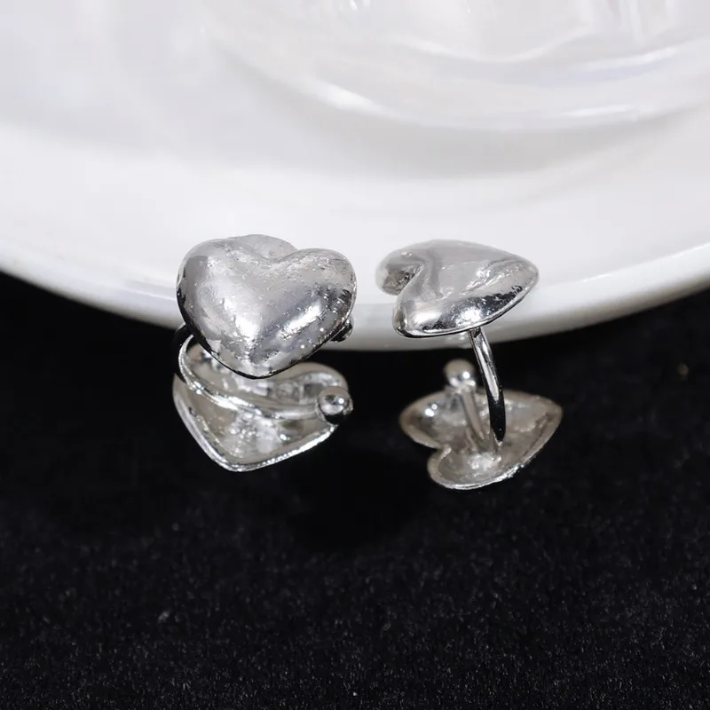 Ins Trendy Love Heart Earrings for Women Simple Silver Color Ear Cuff Clips Fake Piercing Earrings Korean Fashion Jewelry Gifts