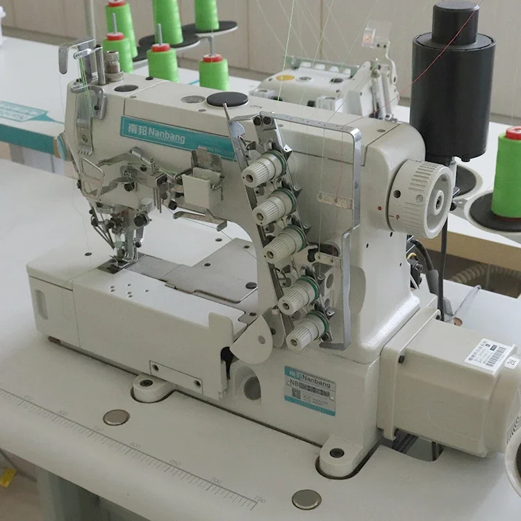 China High Speed Industrial Overlock Sewing Machine For Handkerchief