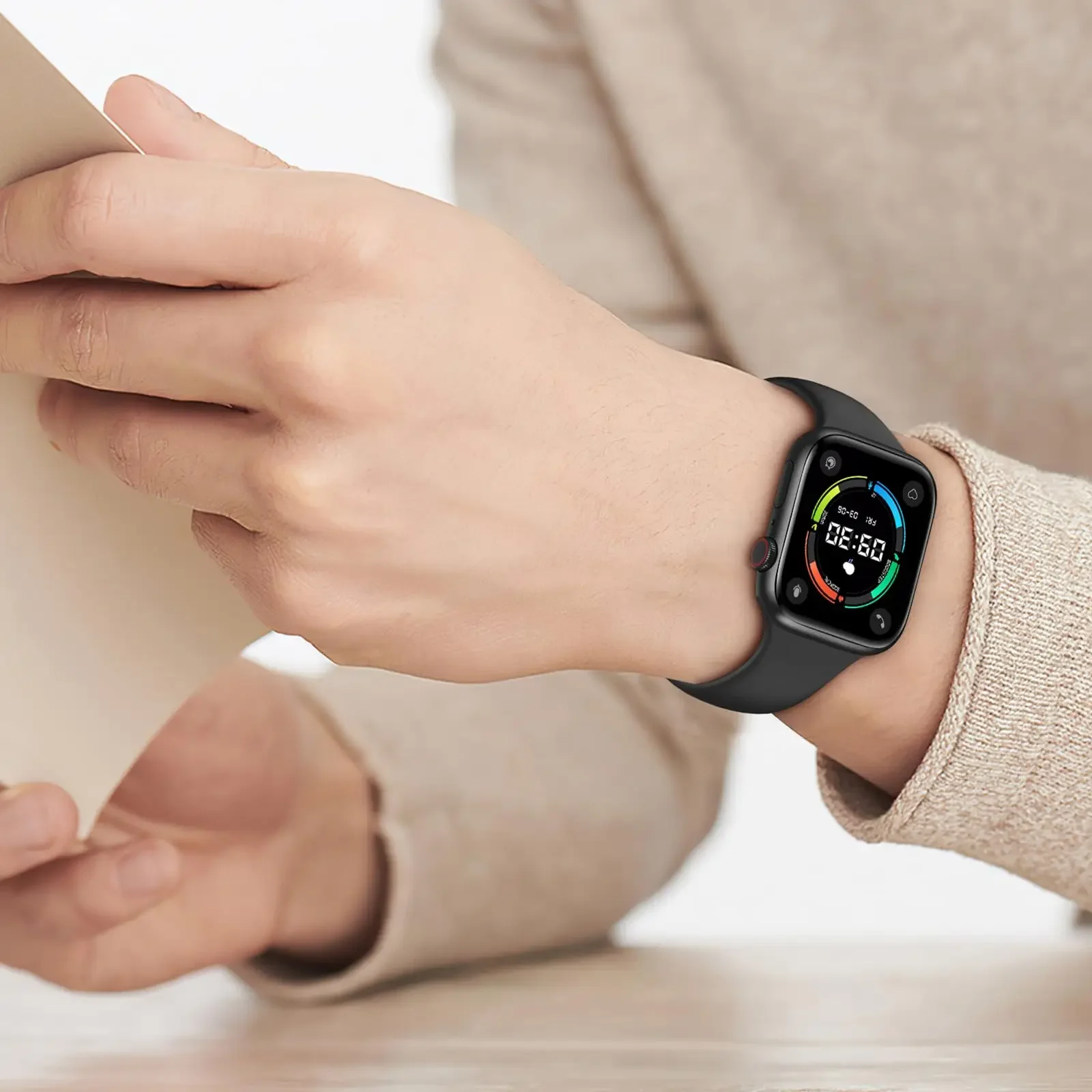 Premium Silicone Strap for Smartwatch - Durable and Stylish Bracelet Replacement Band