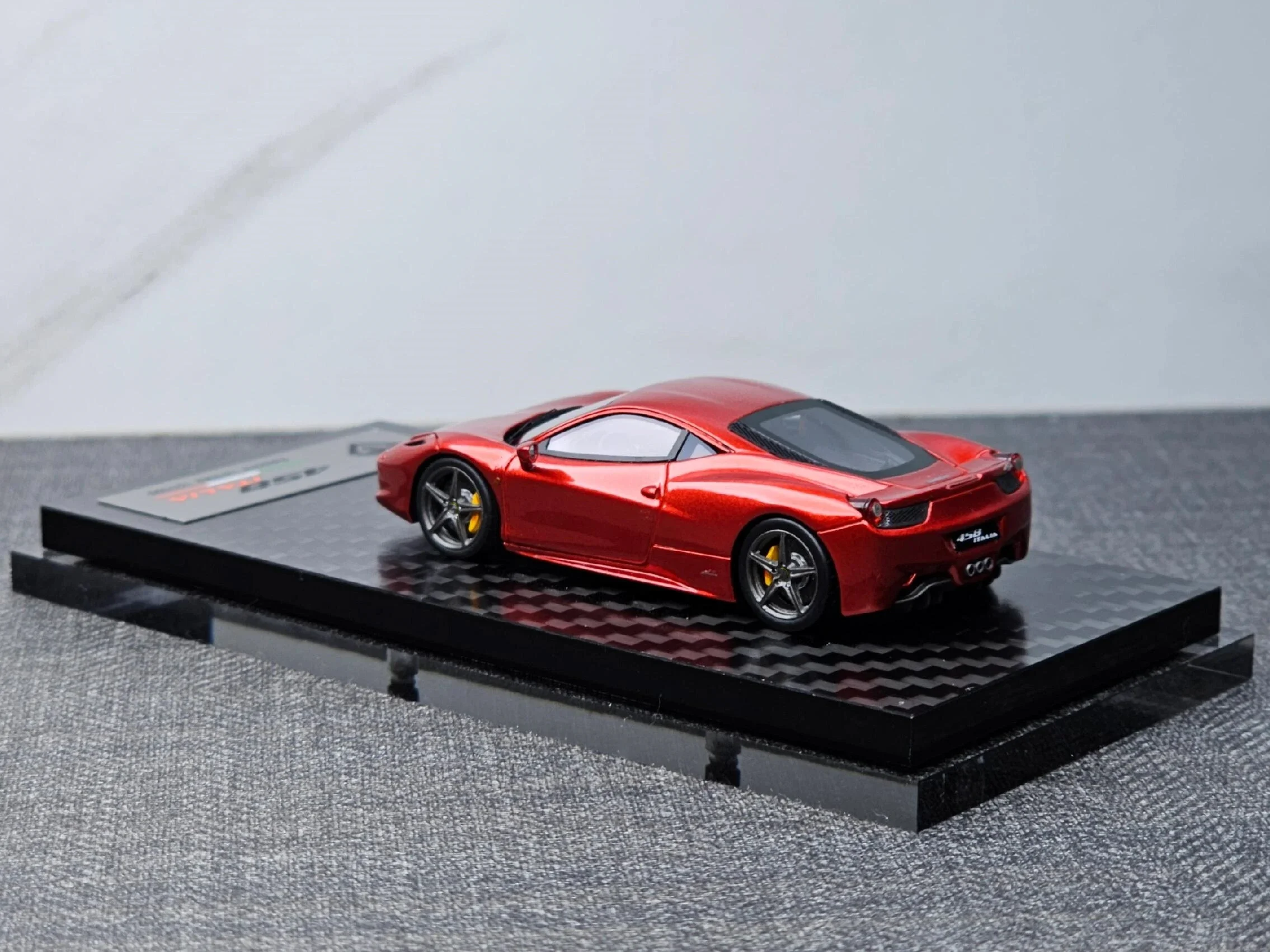 GW God Wealth 1:64 458 Italia Metallic red Diecast Model Car Resin