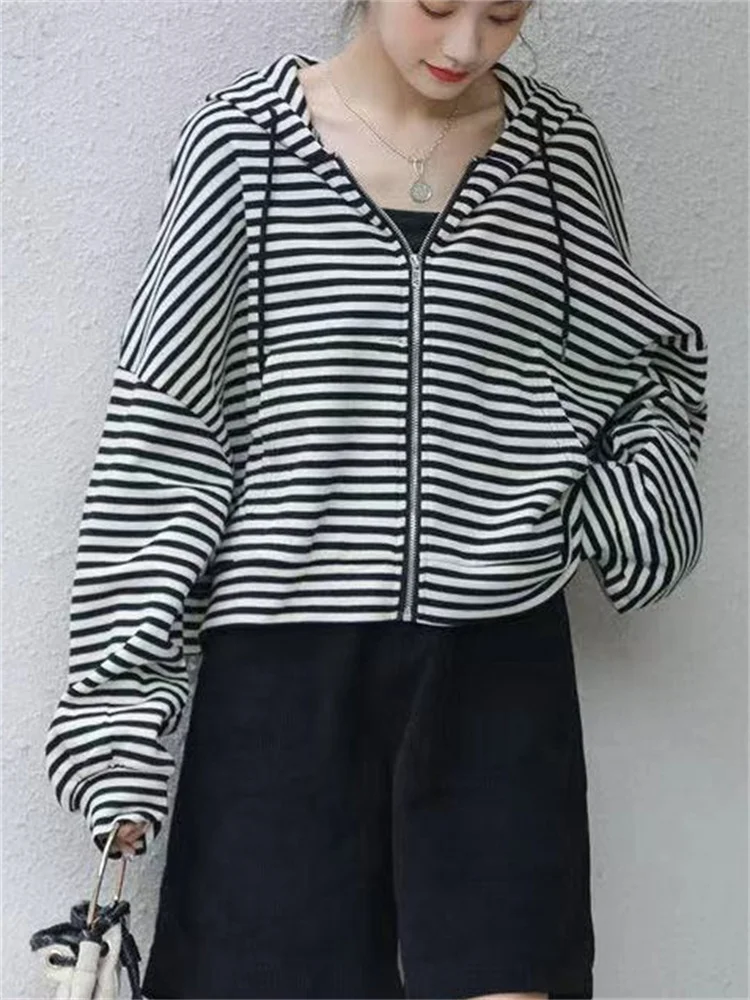 

2023 New Vintage Black Outwear Stripe Women Hooded Contrasting Colors American Casual Y2K Style Winter Female Thin Cardigan Coat