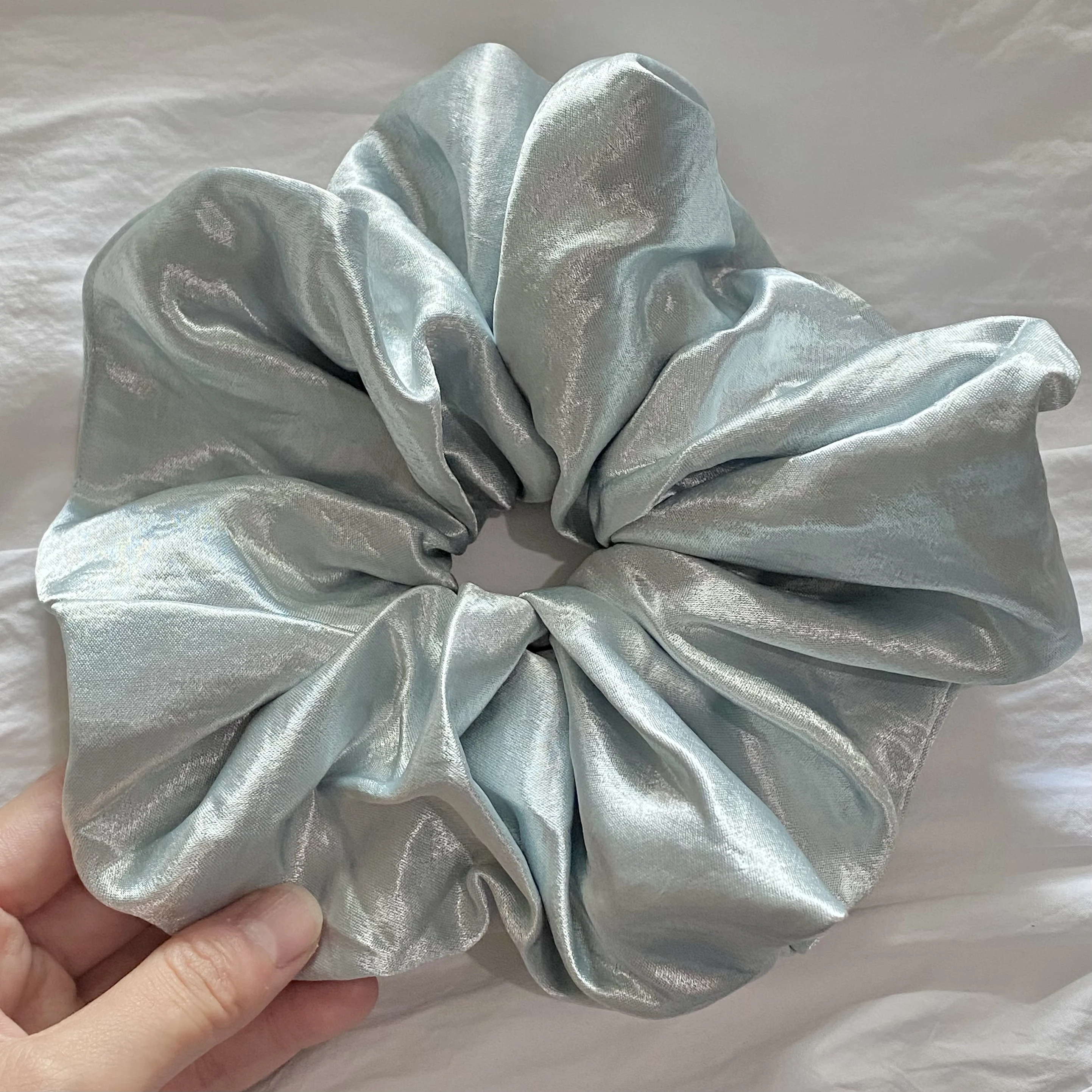 1PC Satin Hair Scrunchies Set, Light Blue And Creamy White Hair Ties, Elegant And Shiny Hair Accessories For Women