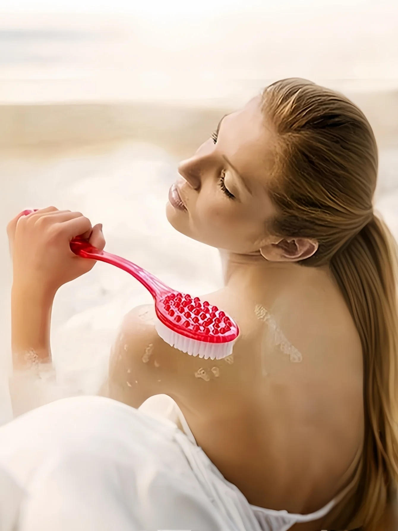 1Pc, bathtub brush with long handle, shower brush with backward exfoliation, body and foot long hair brush (blue, red, green) 2