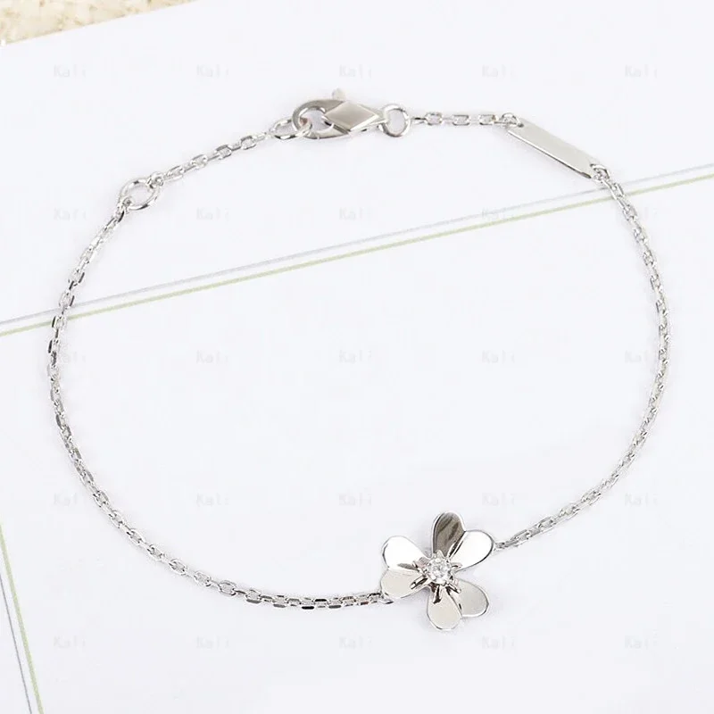 

Luxury Brand Jewelry 925 Sterling Silver Clover Bracelet Women's Elegant Fashion Personality Trend Simple Premium Party Gift