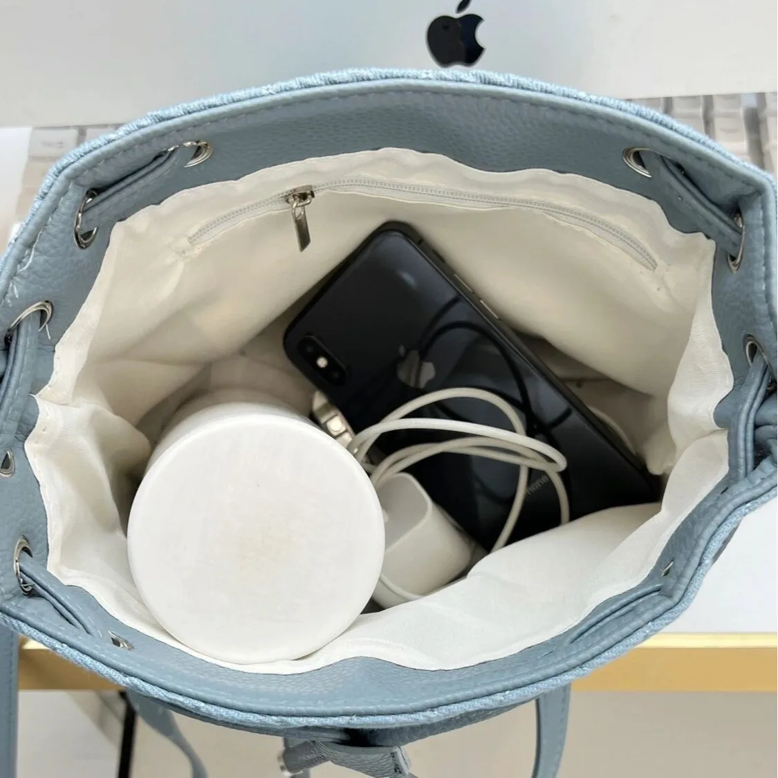 Рисунок 2 - Рюкзак Hello Kitty с мультипликационным рисунком