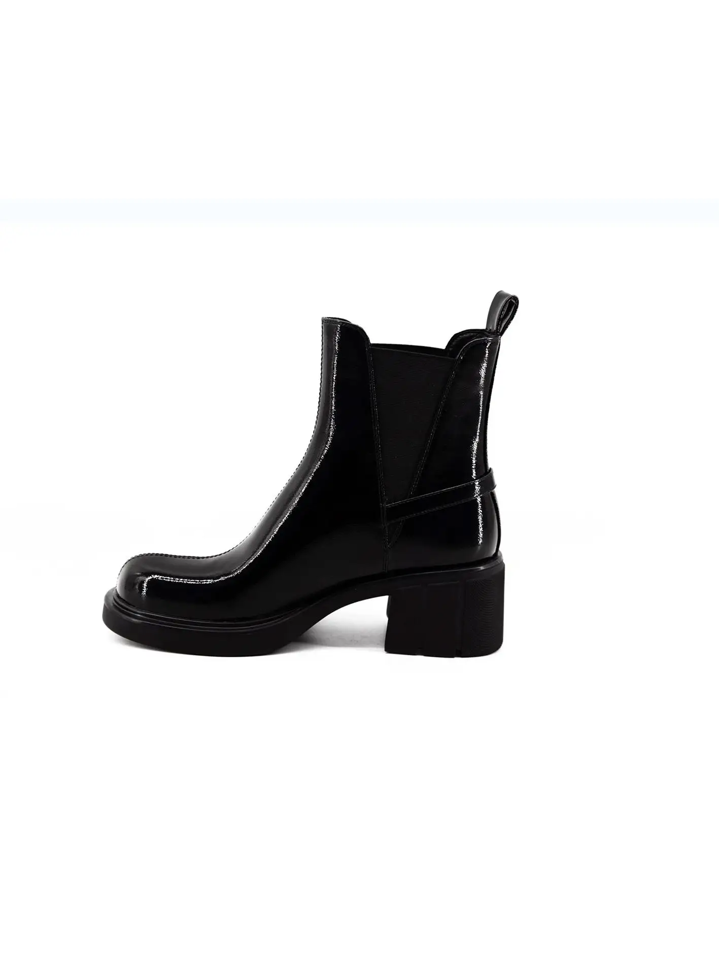 

Stylish and Mature Women's Booties - Handcrafted, Comfortable, and Versatile