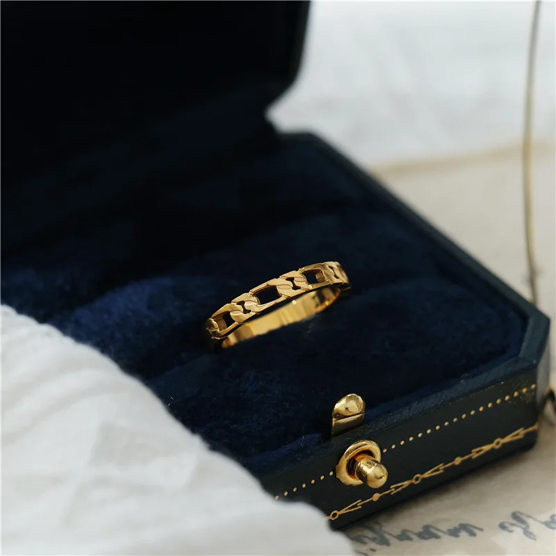 Women's Ring Vintage French Hollow Chain Twist Simple Titanium Steel 18K Gold Plated