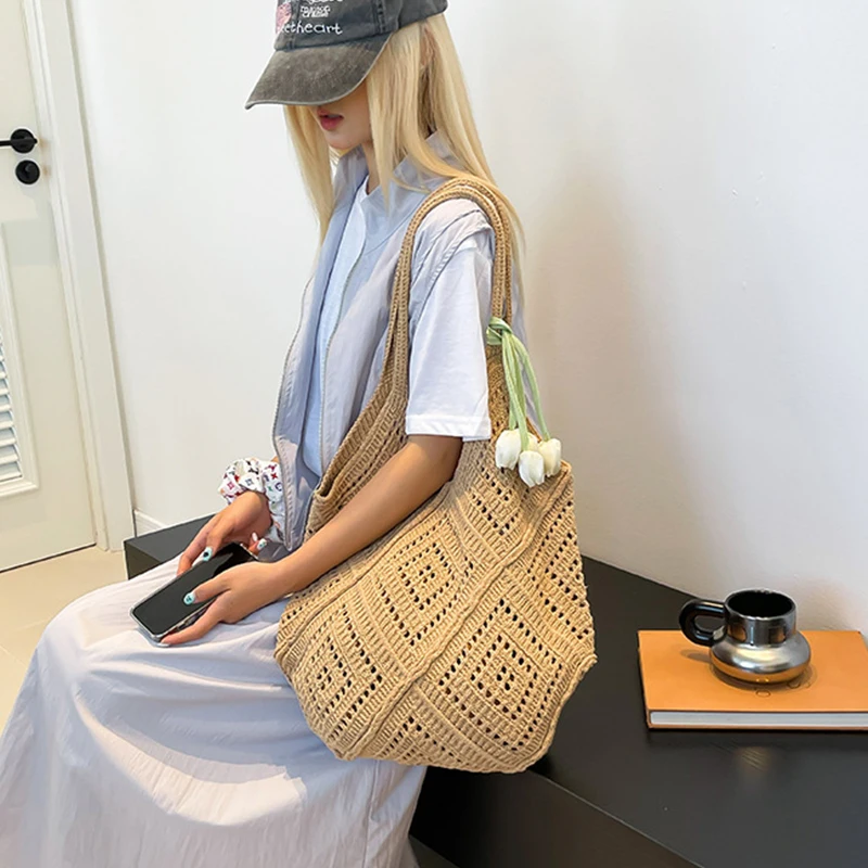 New Fashionable Knitted Hollow Bucket Large Capacity Shoulder Bag French Beach Vacation  Women Trendy Shopper Totes