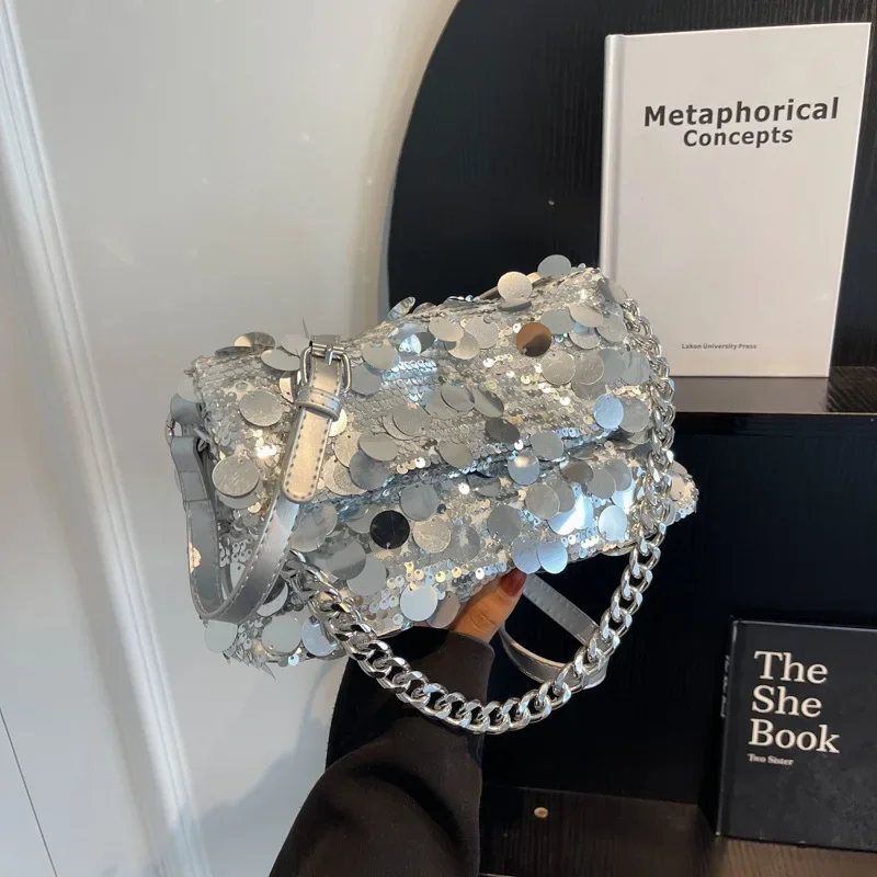 Advanced Texture Bright Leather Chain Handbags Women's New Fashion Simple Small Square 2024 Niche Messenger Bag