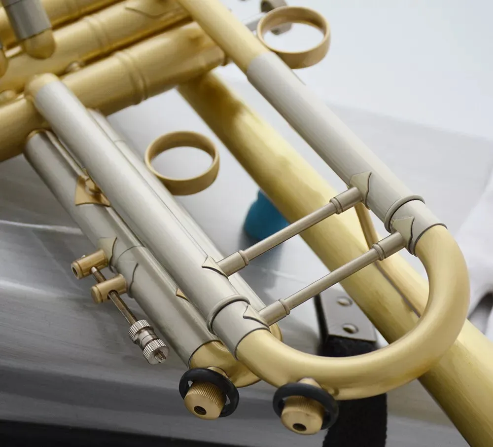 W-TR-530 Brushed Trumpet Horn Saturn Water key Hard Case