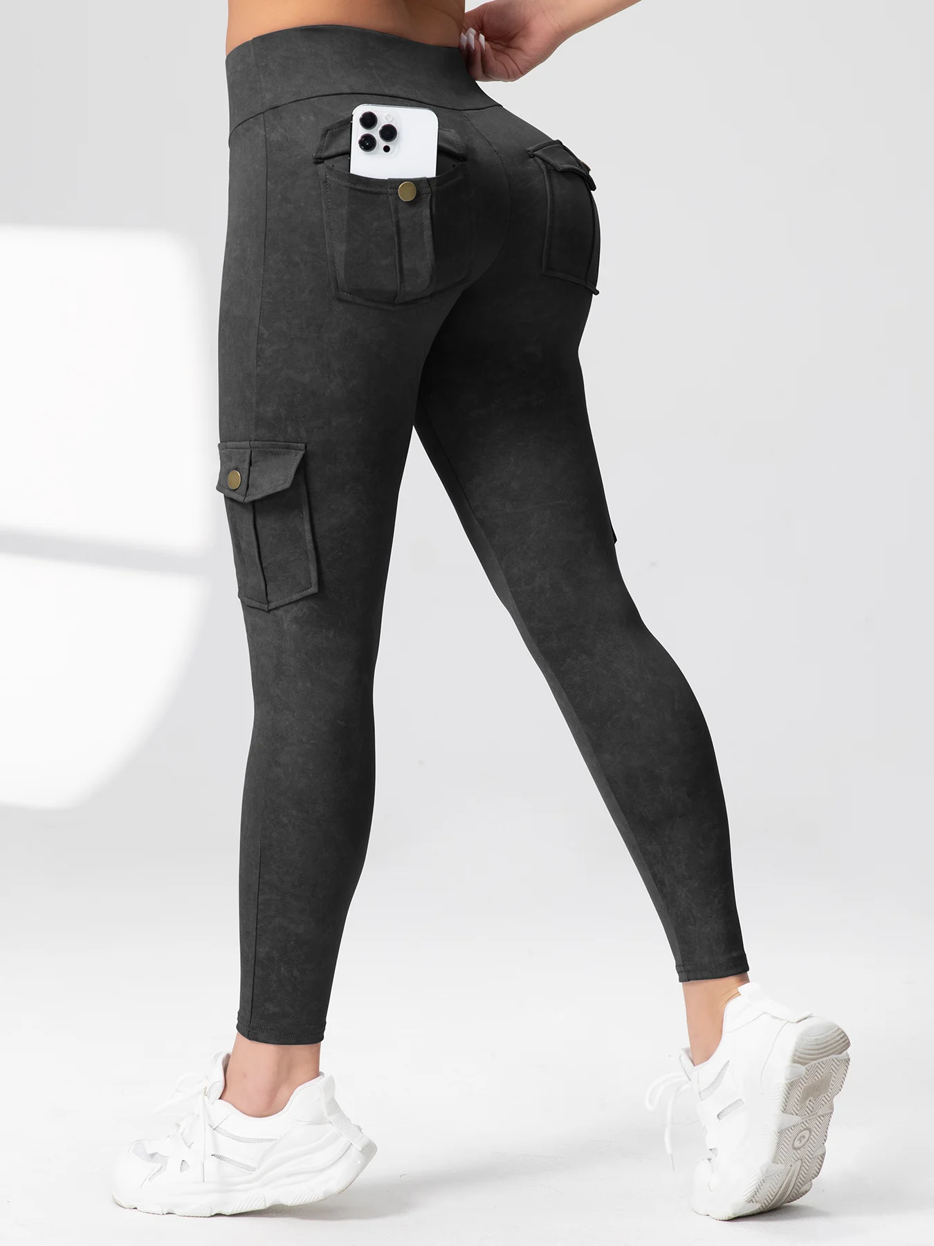 675-Black